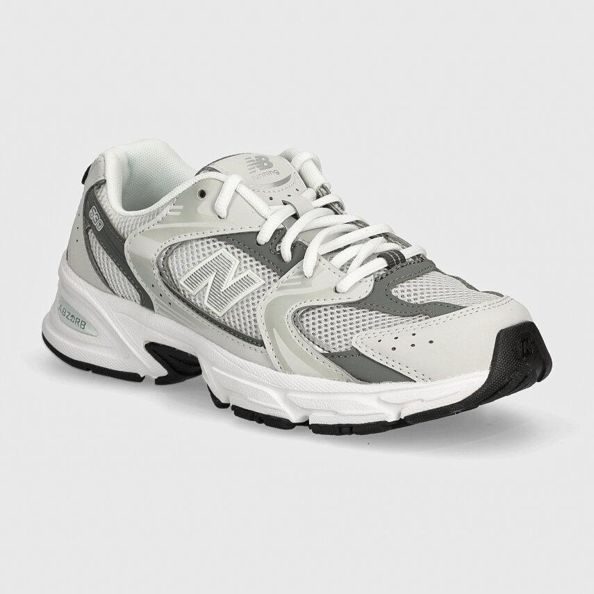 Hottest Women’s Sneakers Right Now: Styles to Wear
